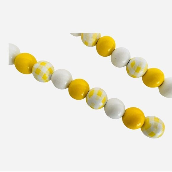 SUNNY WOODEN BEAD GARLAND - Picture 8 of 10